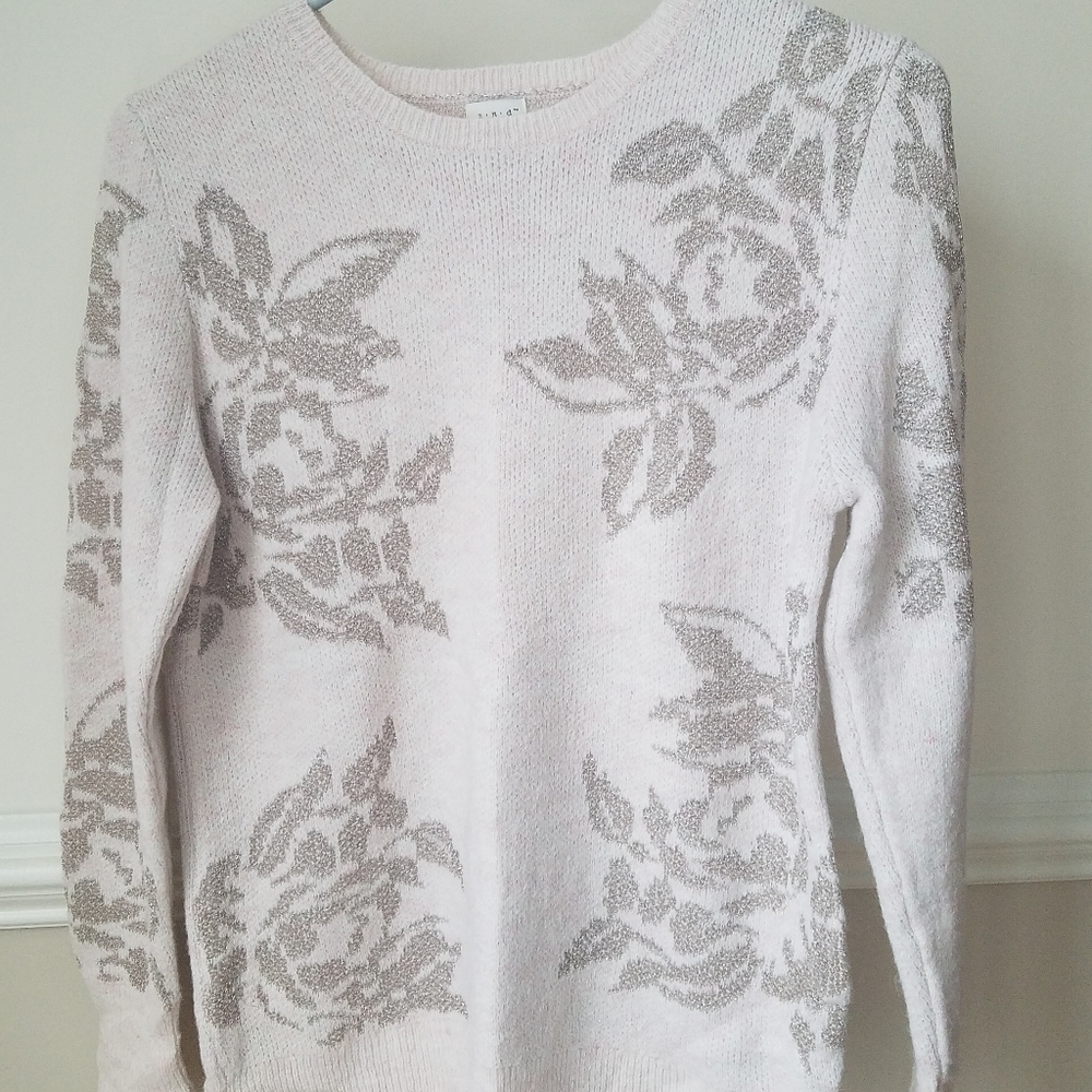 NWOT SWEATER